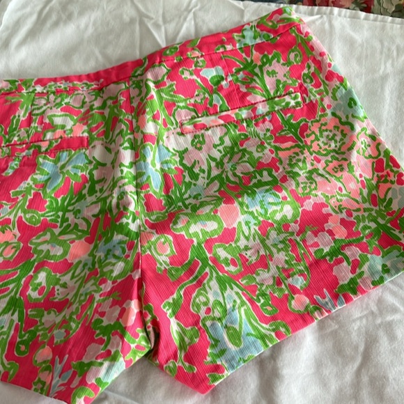 Lilly Pulitzer Shorts - Picture 3 of 4